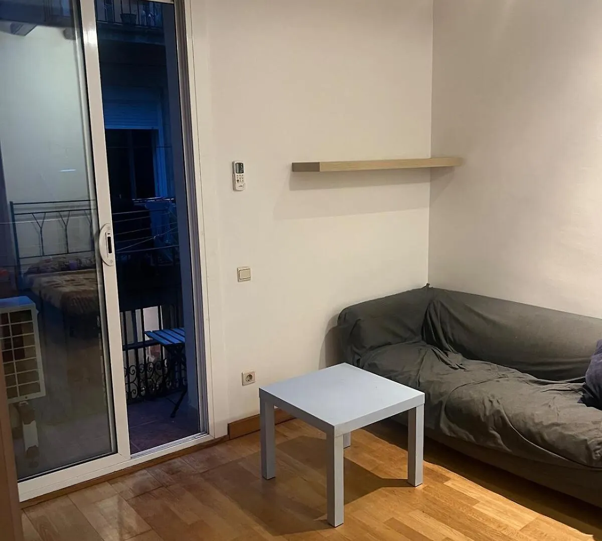 Contatti di Flat In Centre Of Barcelona